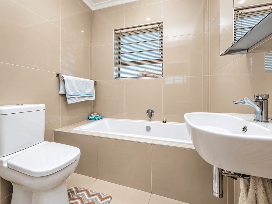 3 Bedroom Property for Sale in Protea Heights Western Cape